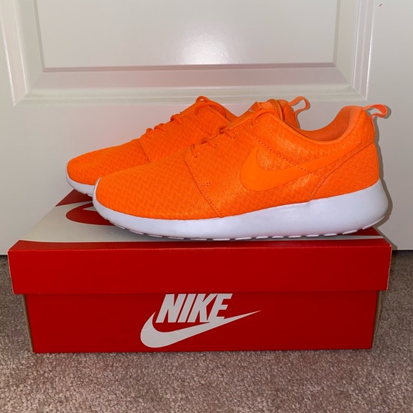 nike roshe one orange